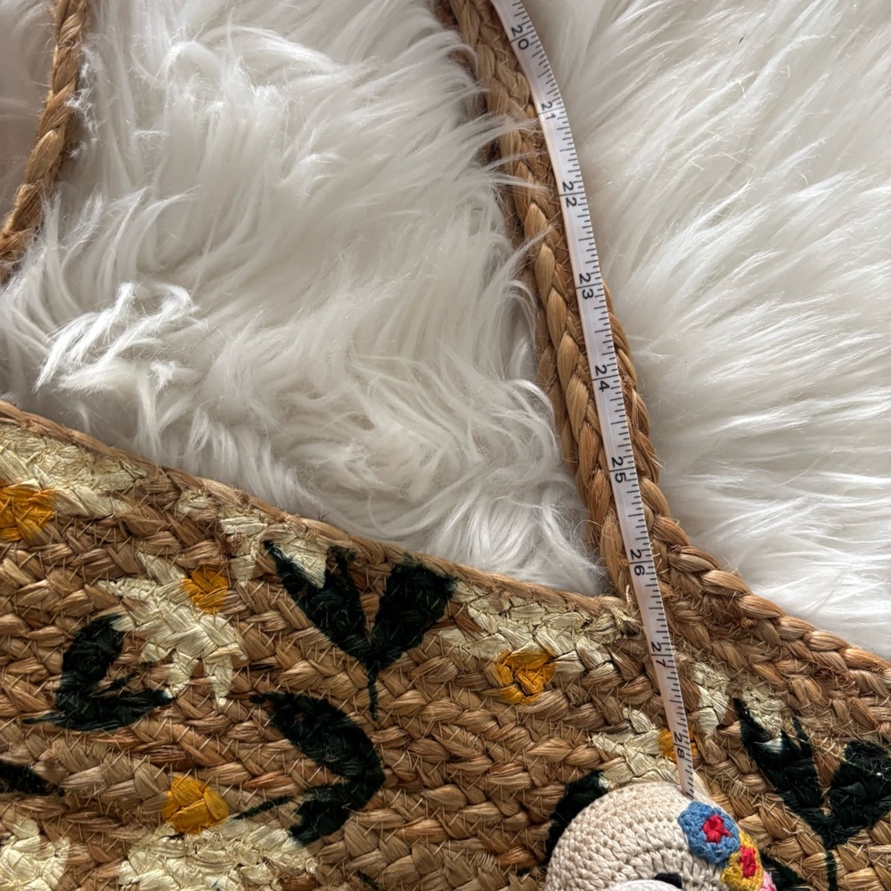 JOY SUSAN Multi Daisy Hand Crafted & Painted Jute Braided Oversize Tote … - Picture 10 of 11